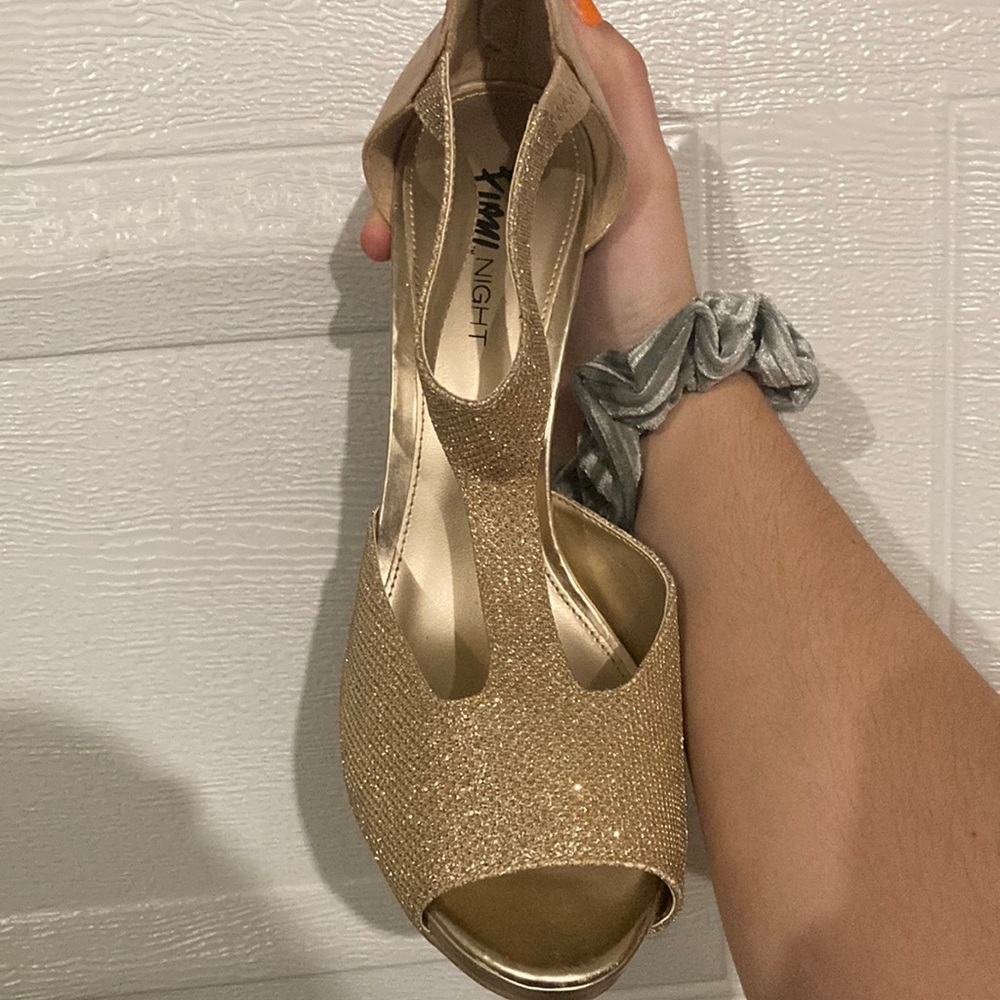 Sparkly gold heels